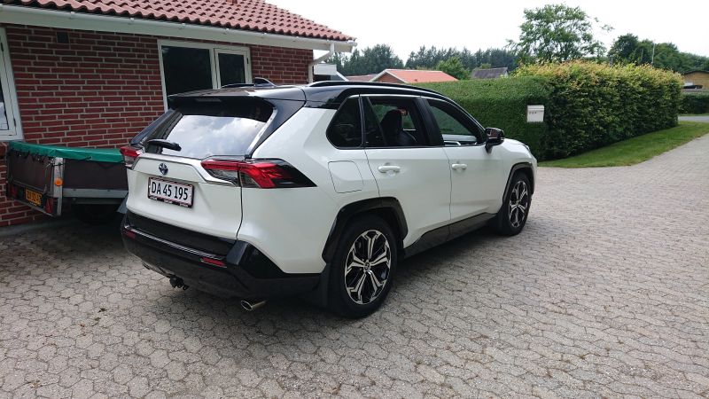 TOYOTA, RAV4 Plug in, 2.5 Plug in Hybrid (306 hk) aut. gear Skrotbil skrotpræmie