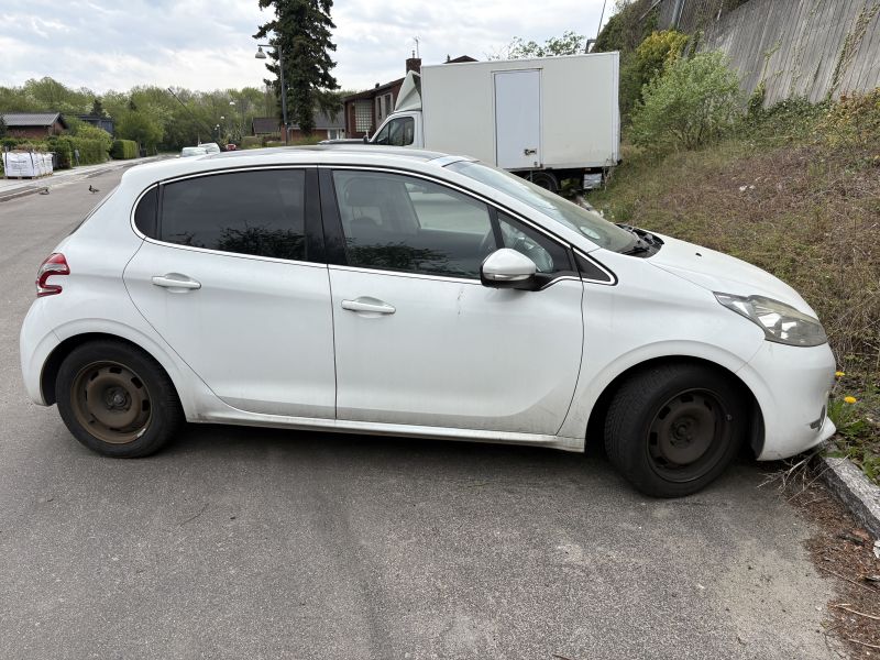 PEUGEOT, 208, 1,2 VTi 5-D Skrotbil skrotpræmie