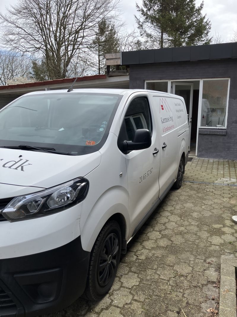 TOYOTA, Proace, 2.0D 120hk Long Dobbelt skydedør/Sideh. døre uden ruder Skrotbil skrotpræmie