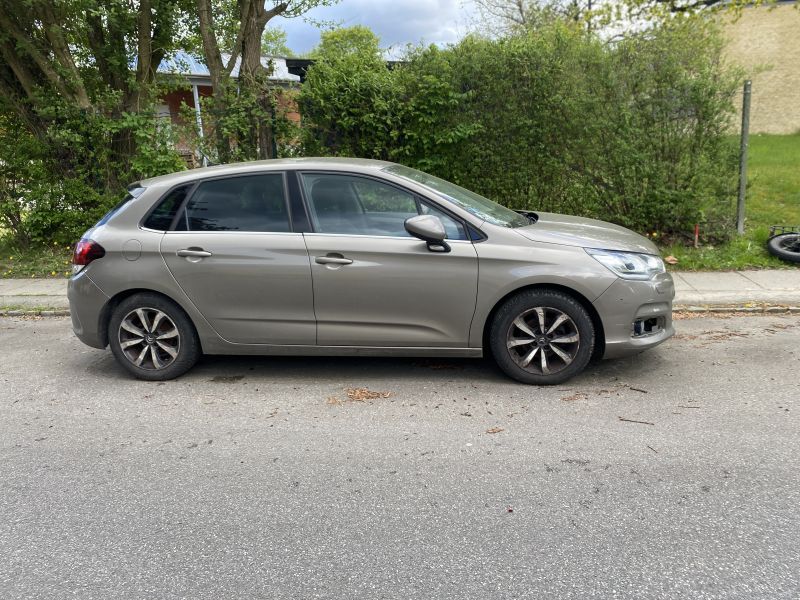 CITROËN, C4, 1.6 BlueHDi 100 hk 4-dørs m. bagklap Skrotbil skrotpræmie