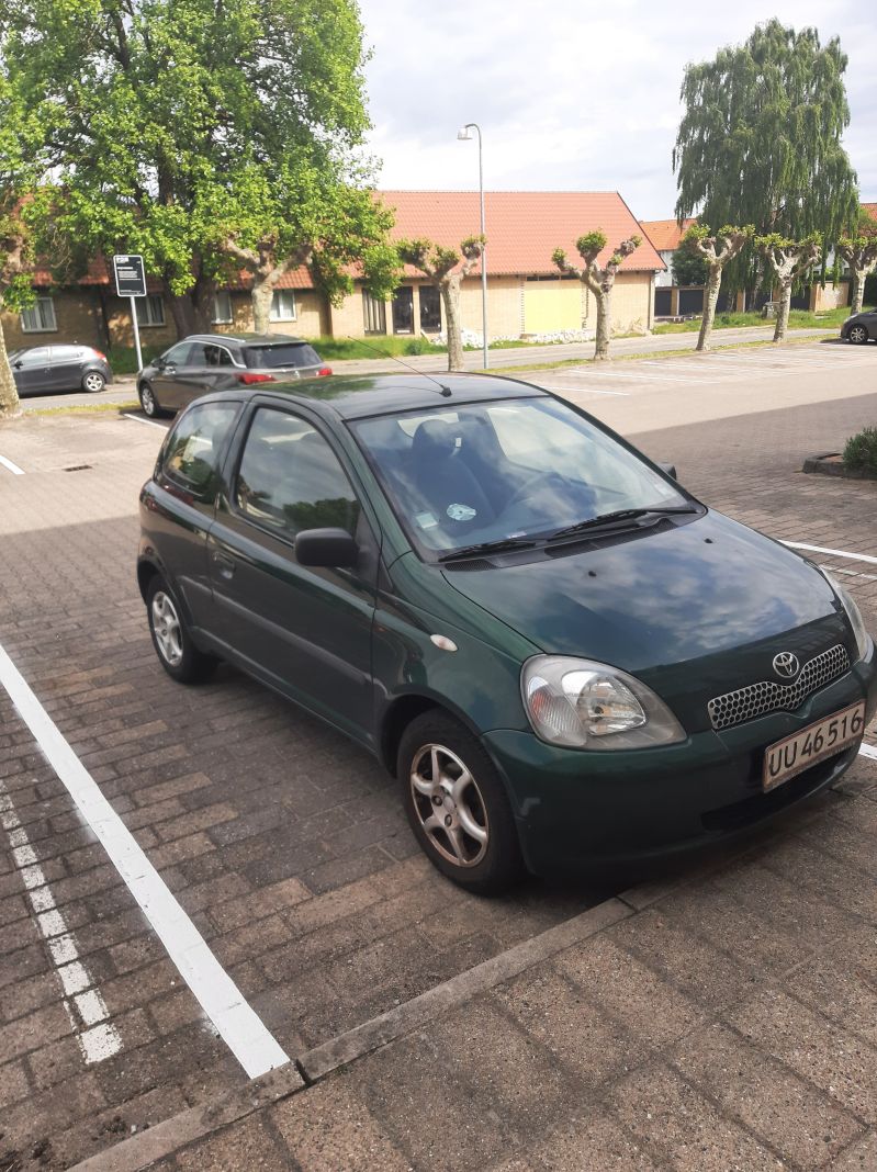 TOYOTA, YARIS, 1,3 Skrotbil skrotpræmie