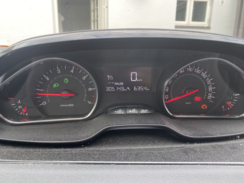 PEUGEOT, 208, 1,2 VTI 82 HK 5-D Skrotbil skrotpræmie