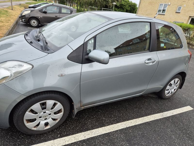 TOYOTA, YARIS, 1,3 3 DØRS Skrotbil skrotpræmie