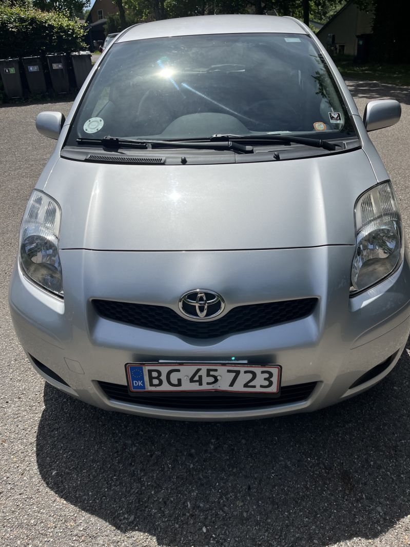 TOYOTA, YARIS 5-DØRS, 1,3 MAN.6. 5D. Skrotbil skrotpræmie