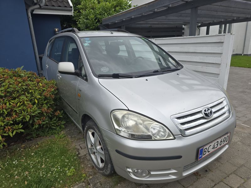 TOYOTA, AVENSIS VERSO, 2,0 Skrotbil skrotpræmie